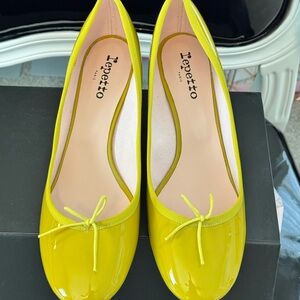 Repetto Yellow Patent Leather Flats with Bow